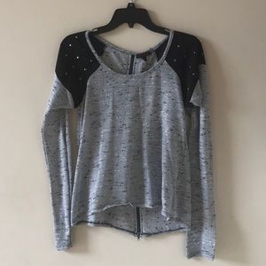 Long sleeve Zippered-back Blouse